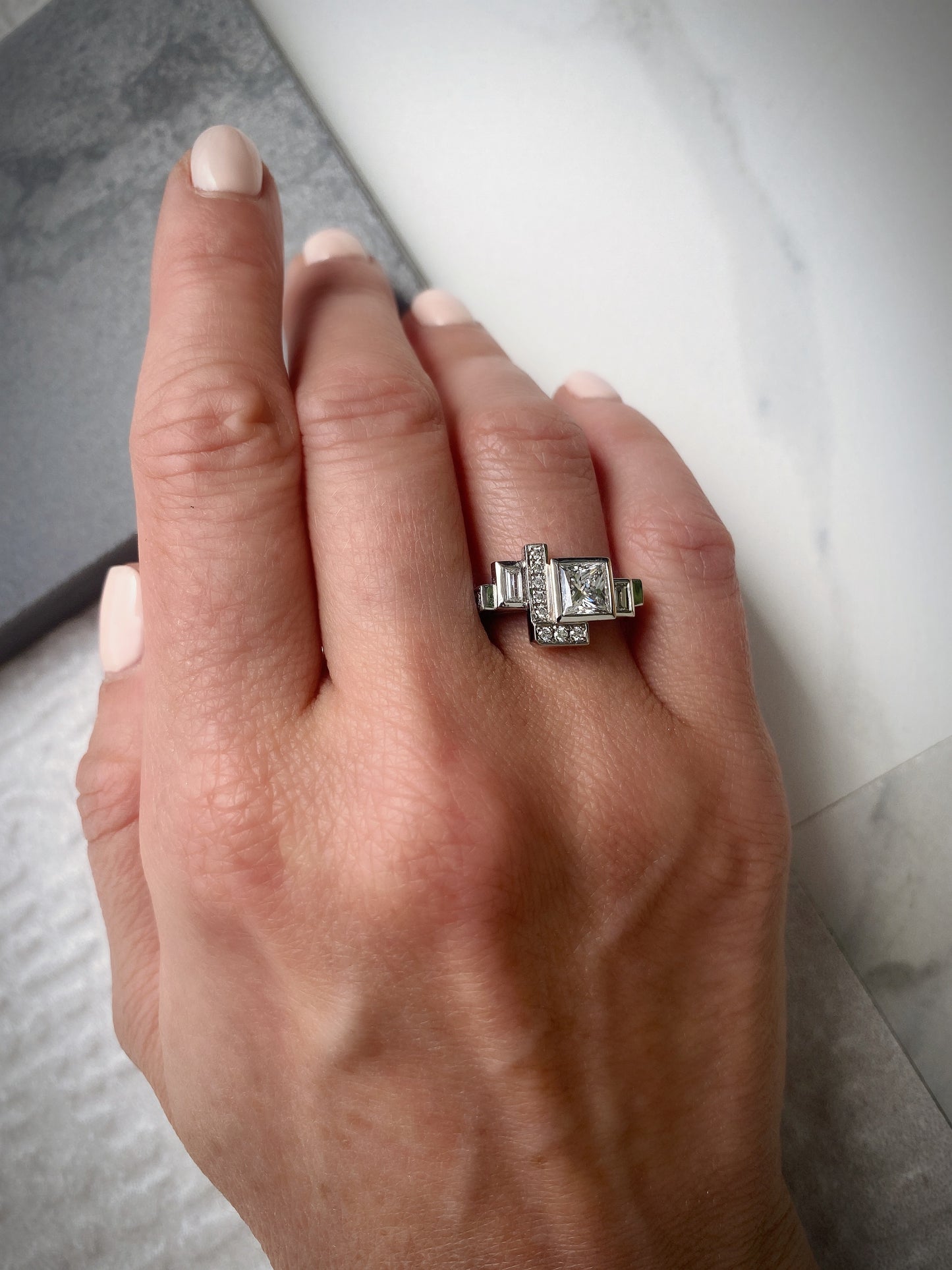 Signature. Metro Ring with Diamonds