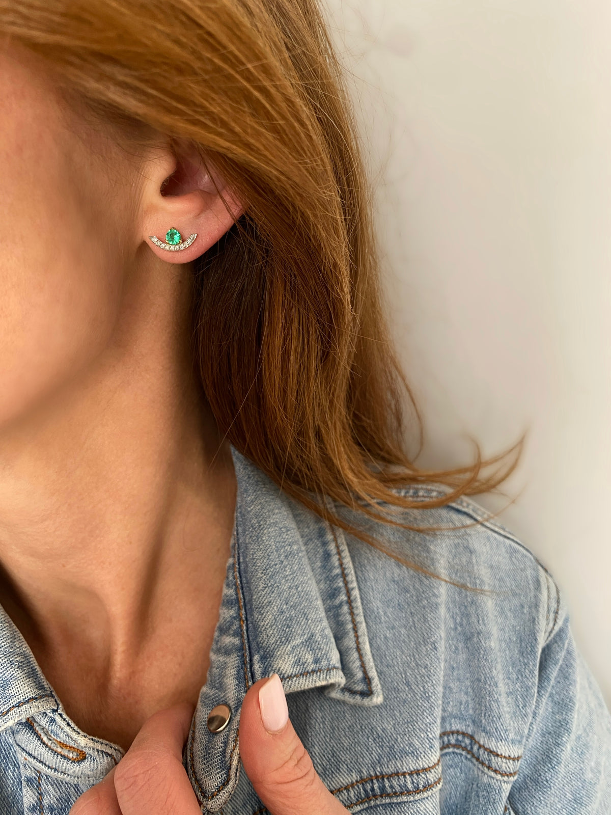 Signature. Crescent Yellow Gold Emerald Earrings
