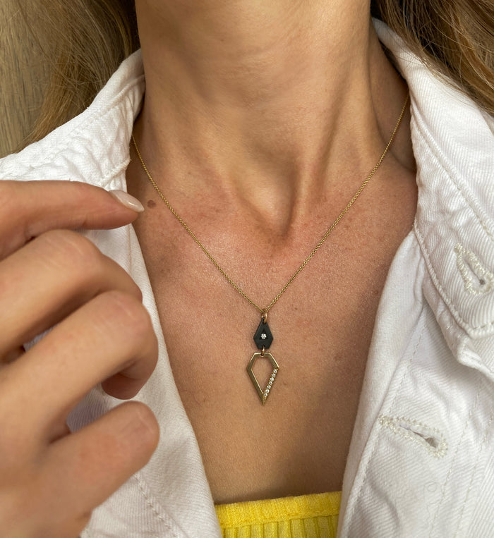 Prisma. Yellow Gold Diamond Pendant