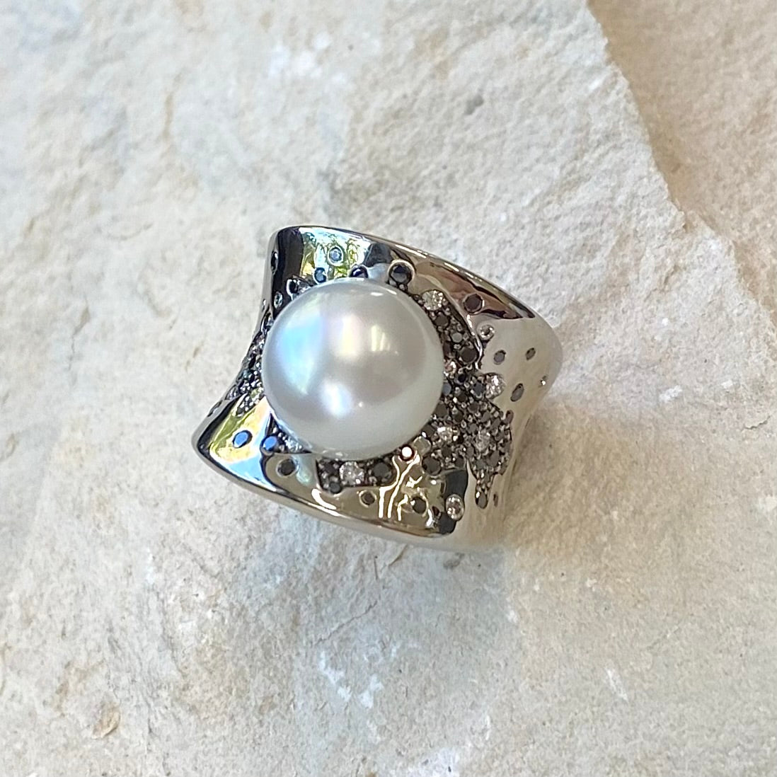 Pearl Creations. South Sea Pearl Ring.
