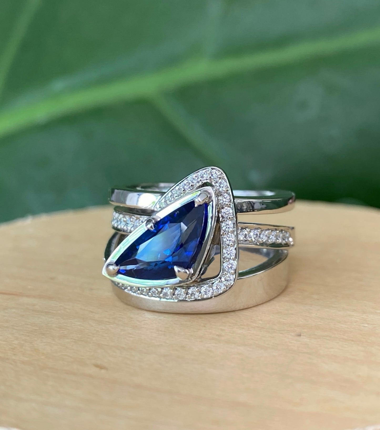 Signature Collection. Reflections Sapphire Ring