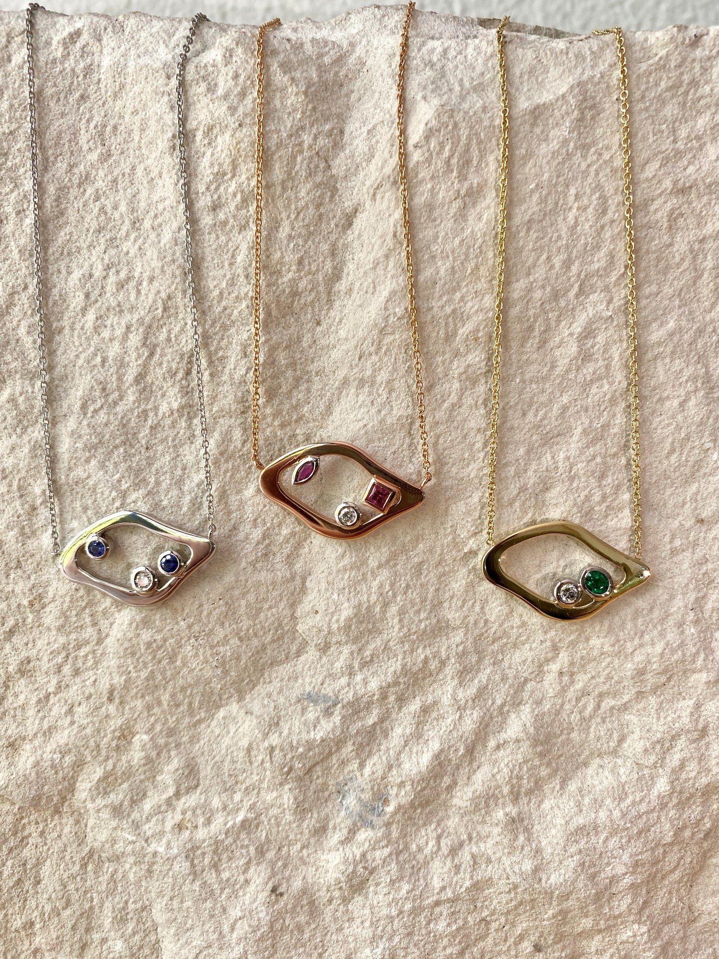 Lagoon sapphire and Diamond Pendant