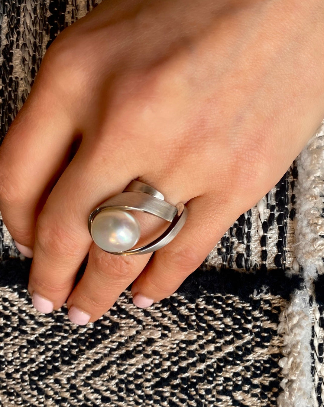 Pearl Creations. Orbit Ring with South Sea Pearl