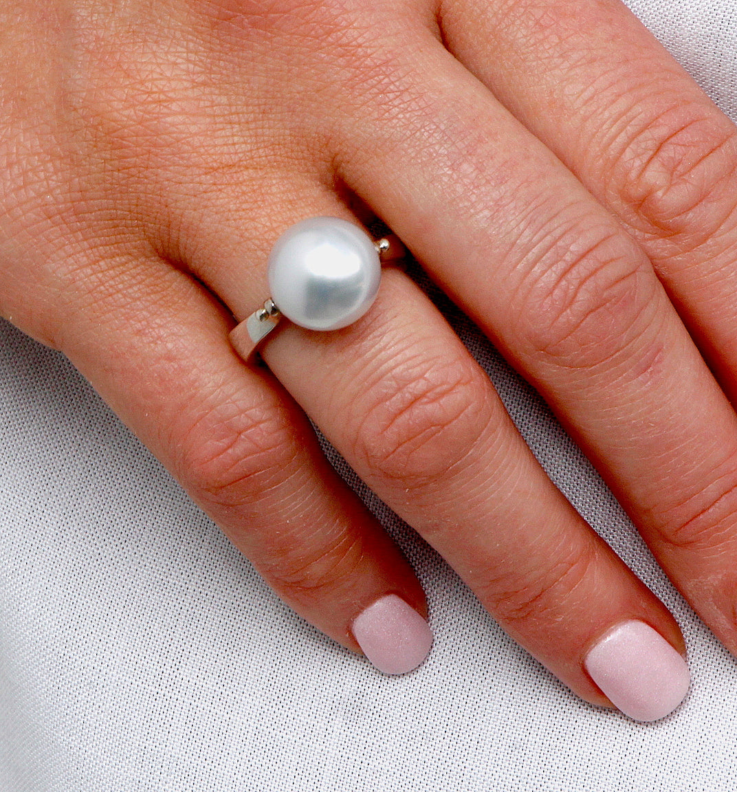 Pearl Creations. Stirrup Ring with South Sea Pearl