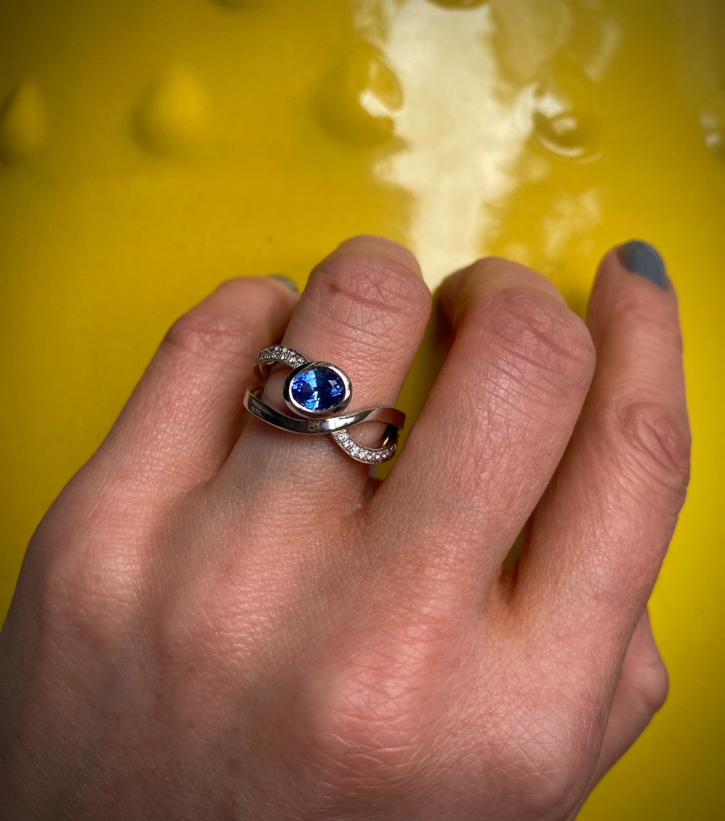 Signature. Duo Ring with Sapphire and Diamonds