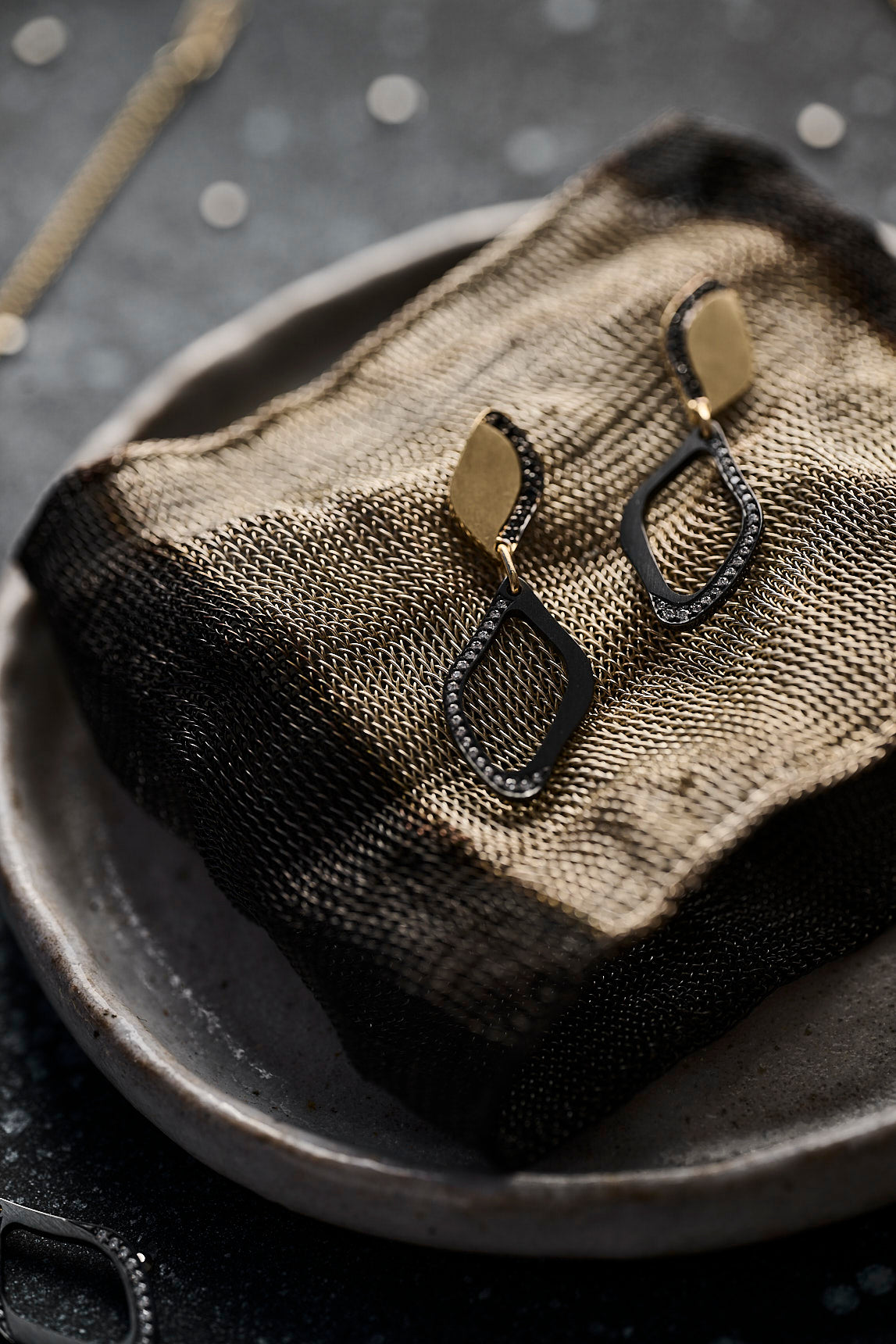 Midnight Lagoon. Yellow Gold Medium Earrings