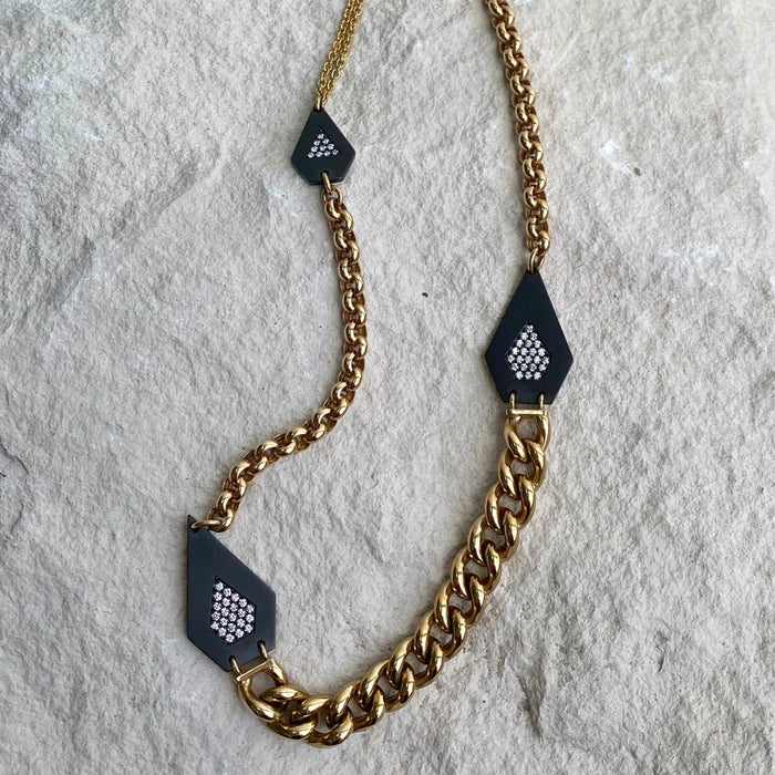 Prisma. Zirconium and Gold Diamond Necklace