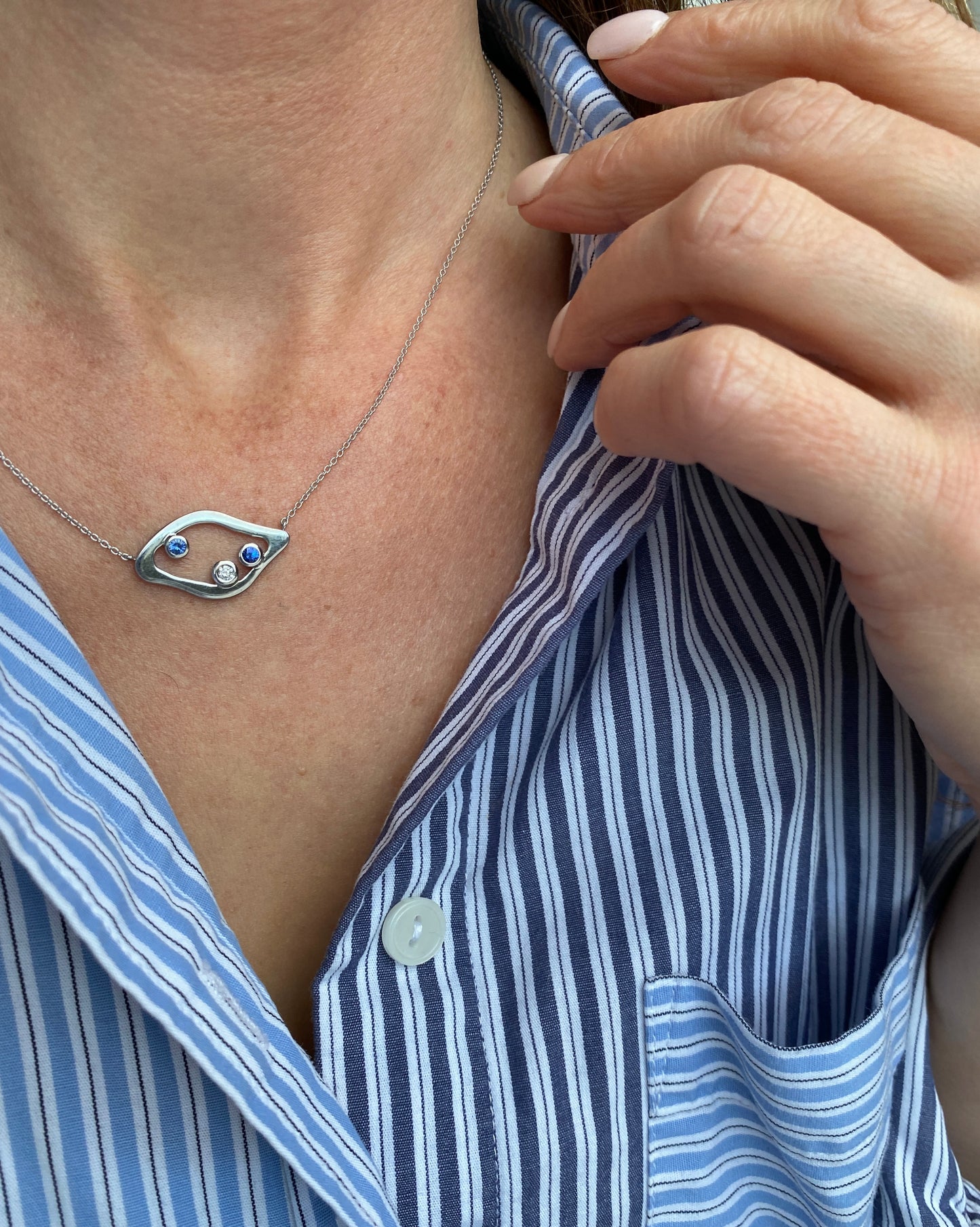 Lagoon sapphire and Diamond Pendant