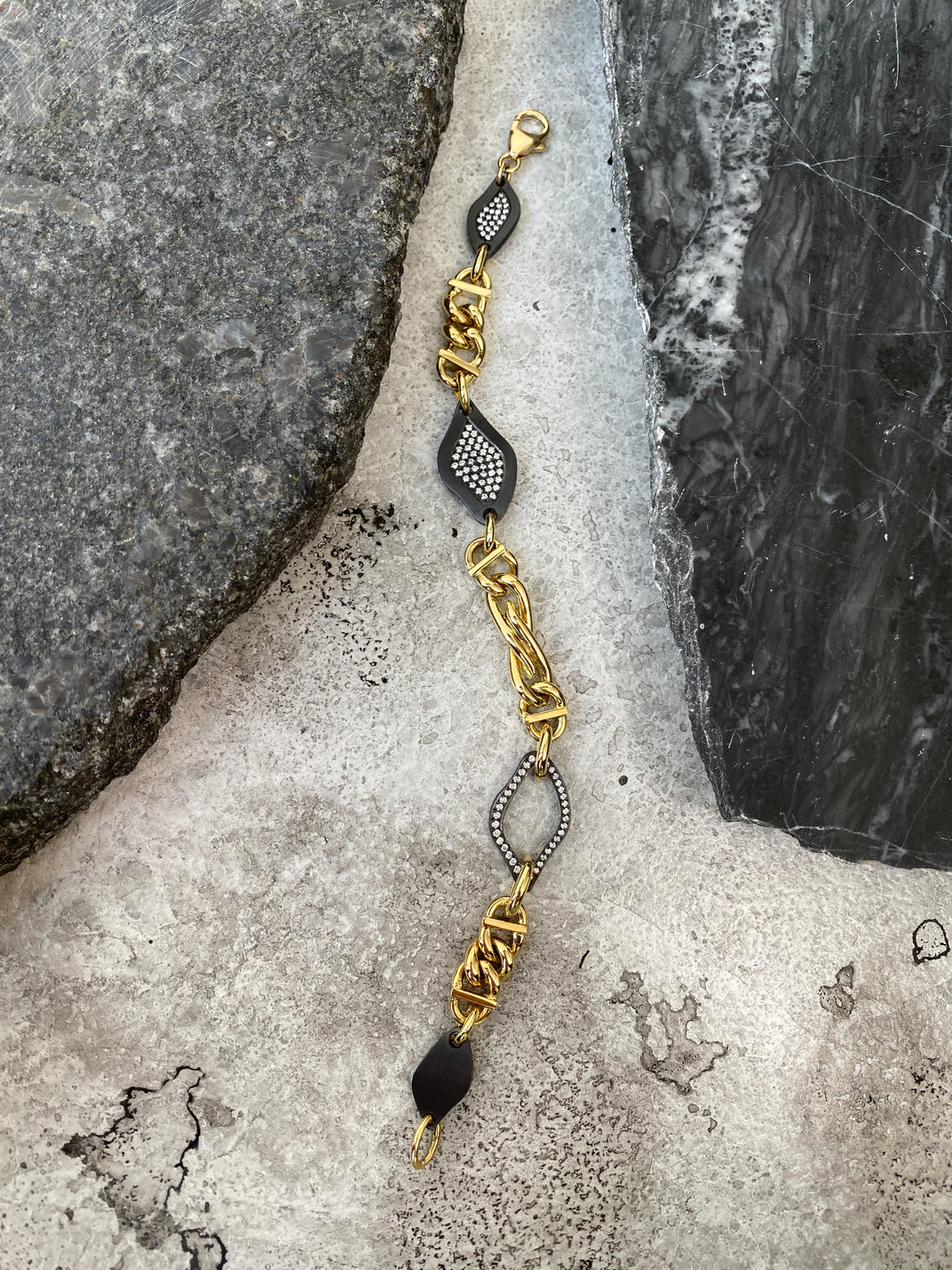 Midnight Lagoon. Yellow Gold fancy link Diamond Bracelet.