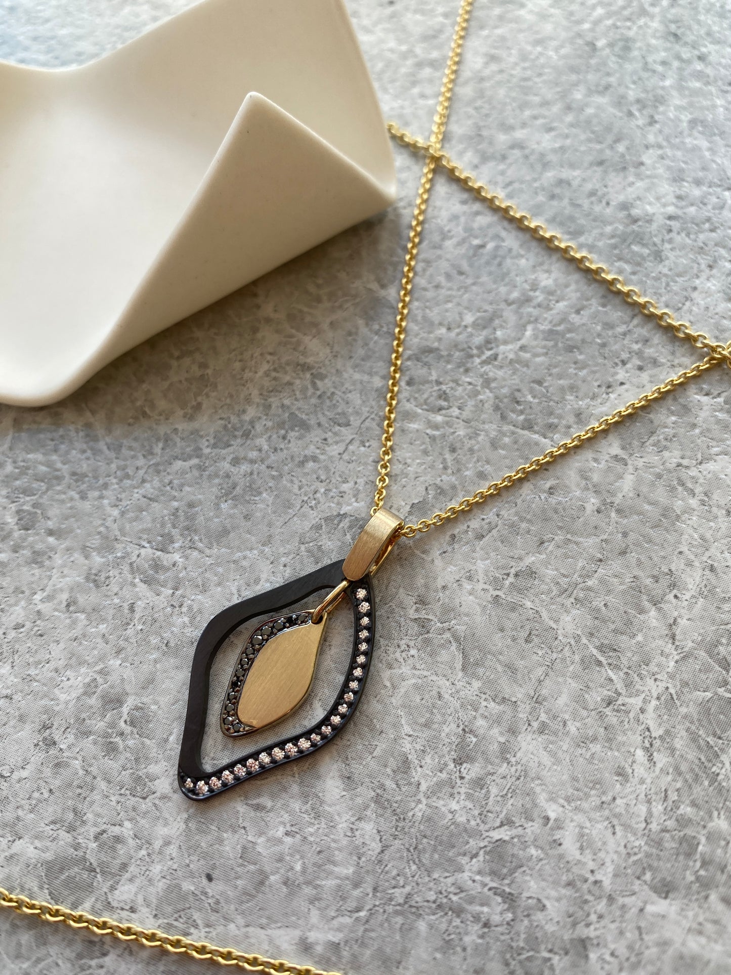 Midnight Lagoon. Yellow Gold Medium Pendant