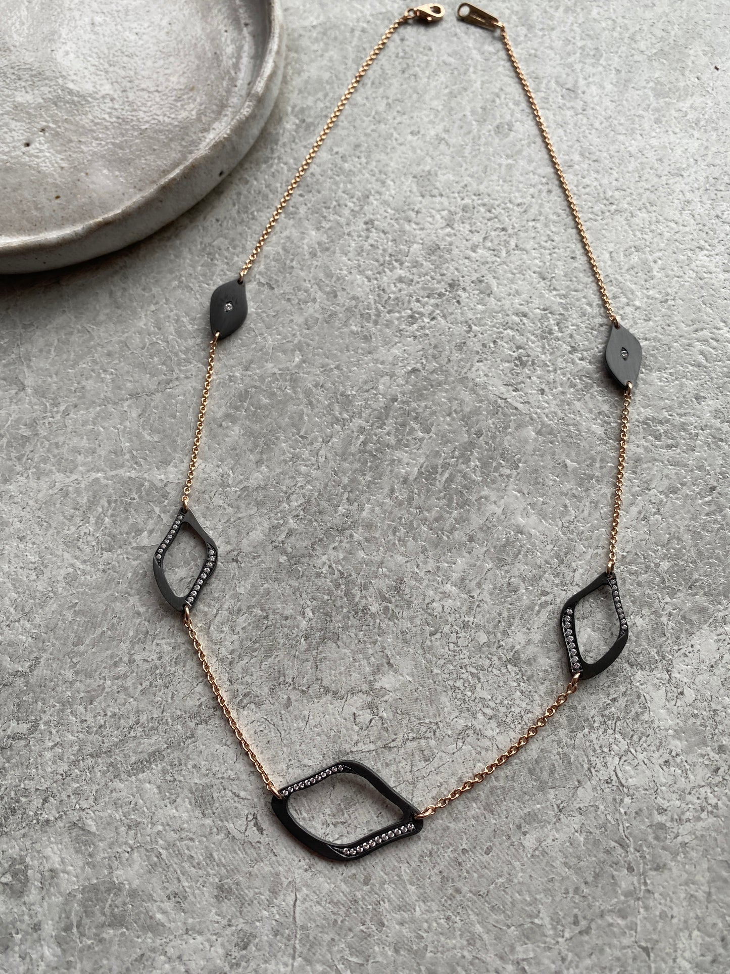 Midnight Lagoon. Rose gold and Diamond chain