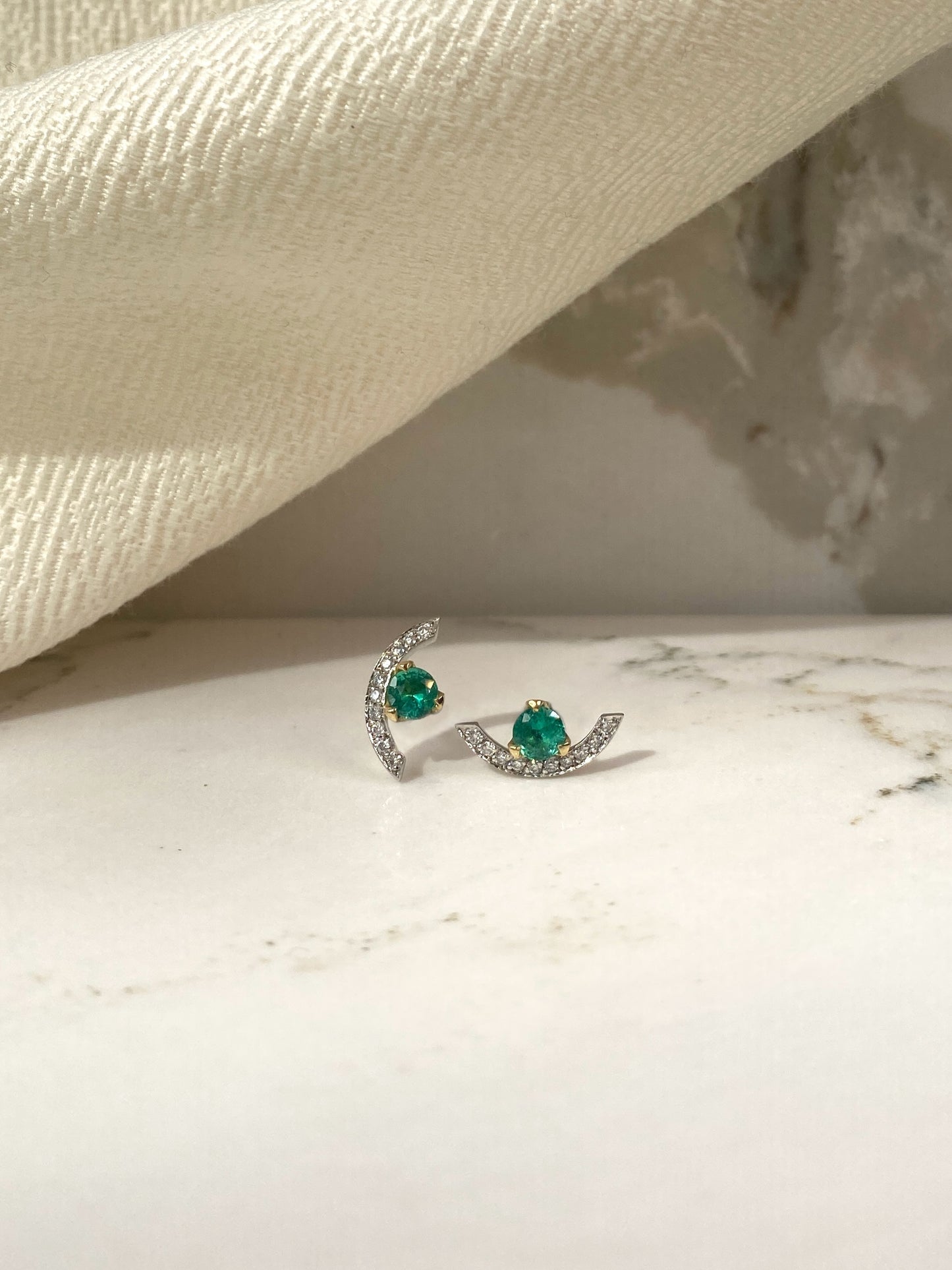 Signature. Crescent Yellow Gold Emerald Earrings