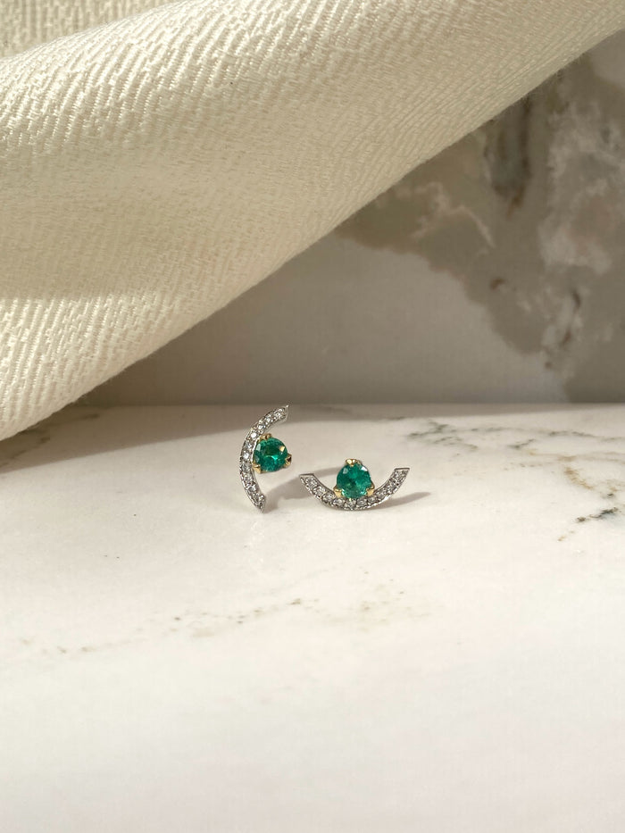 Signature. Crescent Yellow Gold Emerald Earrings