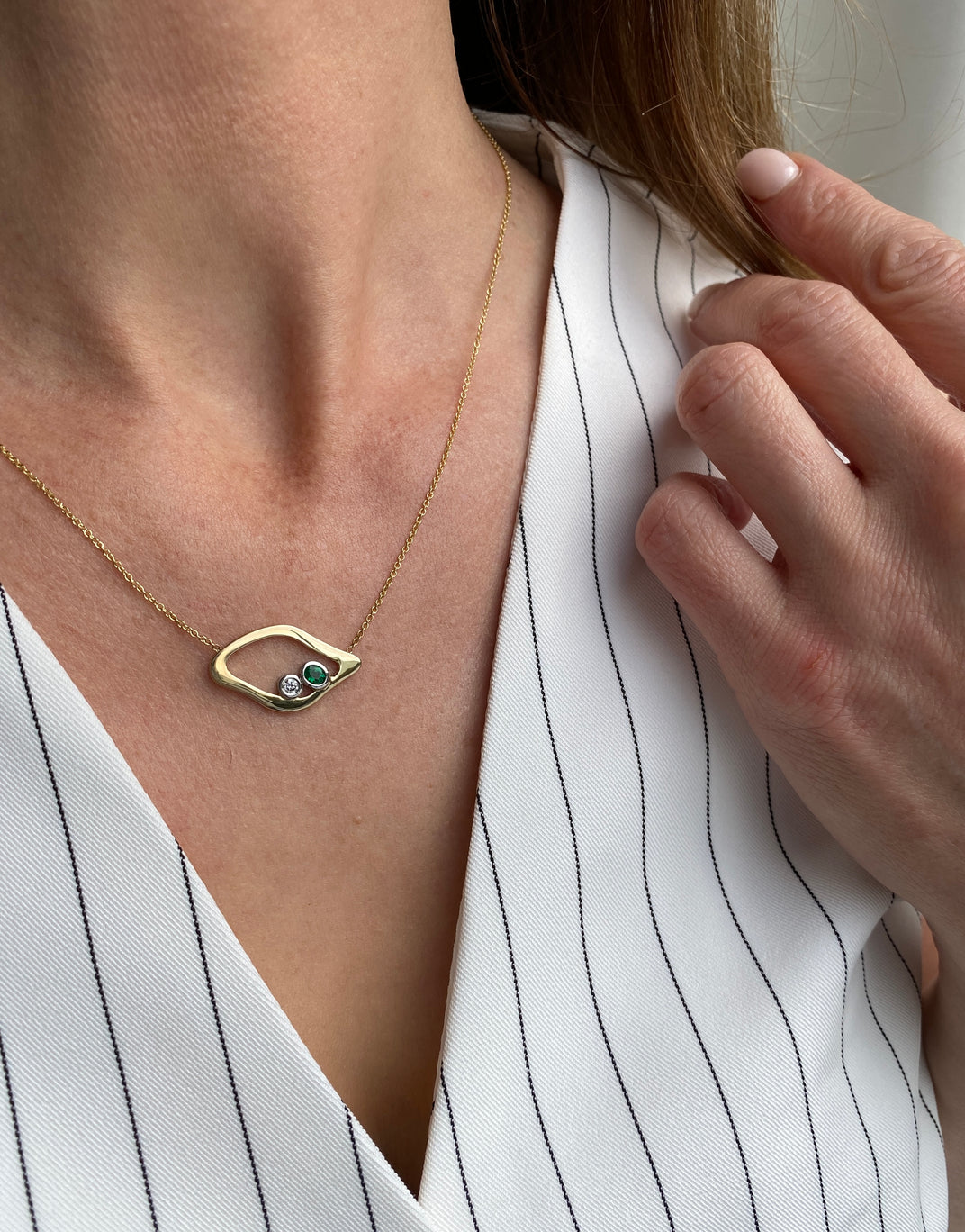 Lagoon. Emerald and Diamond Necklace