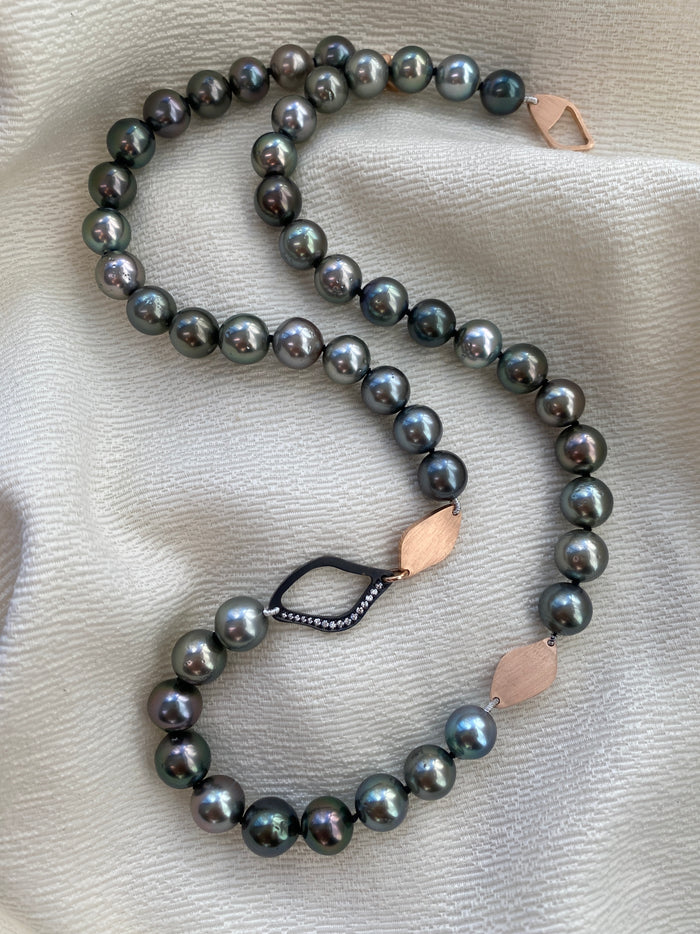 Midnight Lagoon . Tahitian Zirconium Necklace