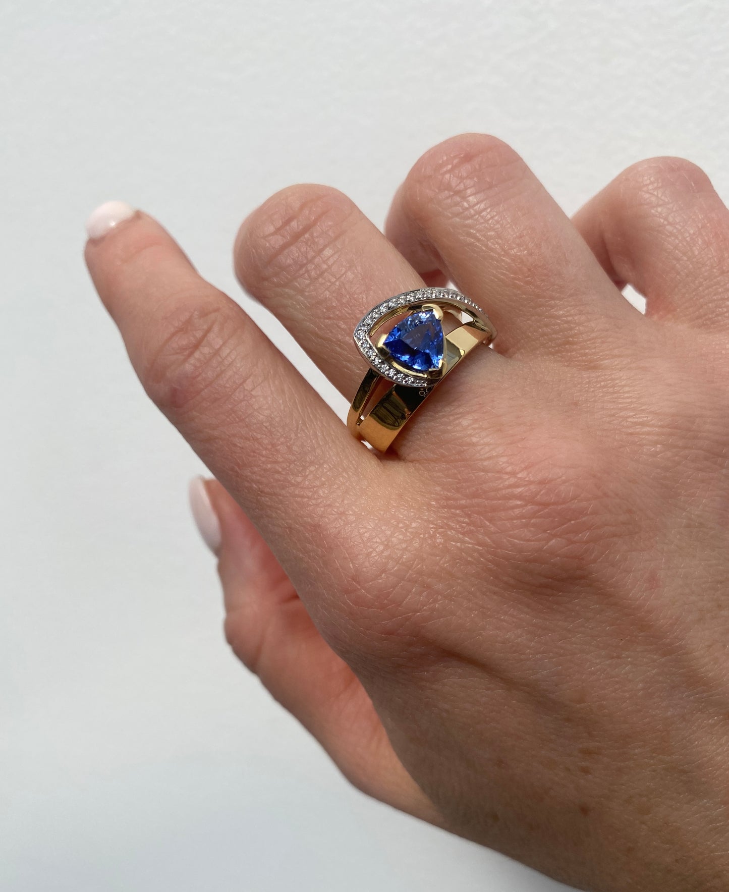 Signature. Reflections Ring with Blue Sapphire