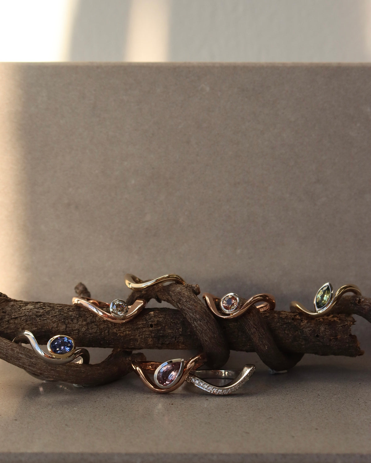 Signature . Curve Platinum Sapphire Ring