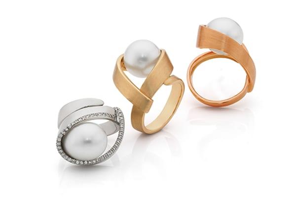 Pearl Creations. Orbit Ring with South Sea Pearl
